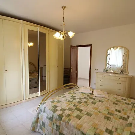 Vila Mengaccini Sleeps 8 Pool Air Con Wifi *